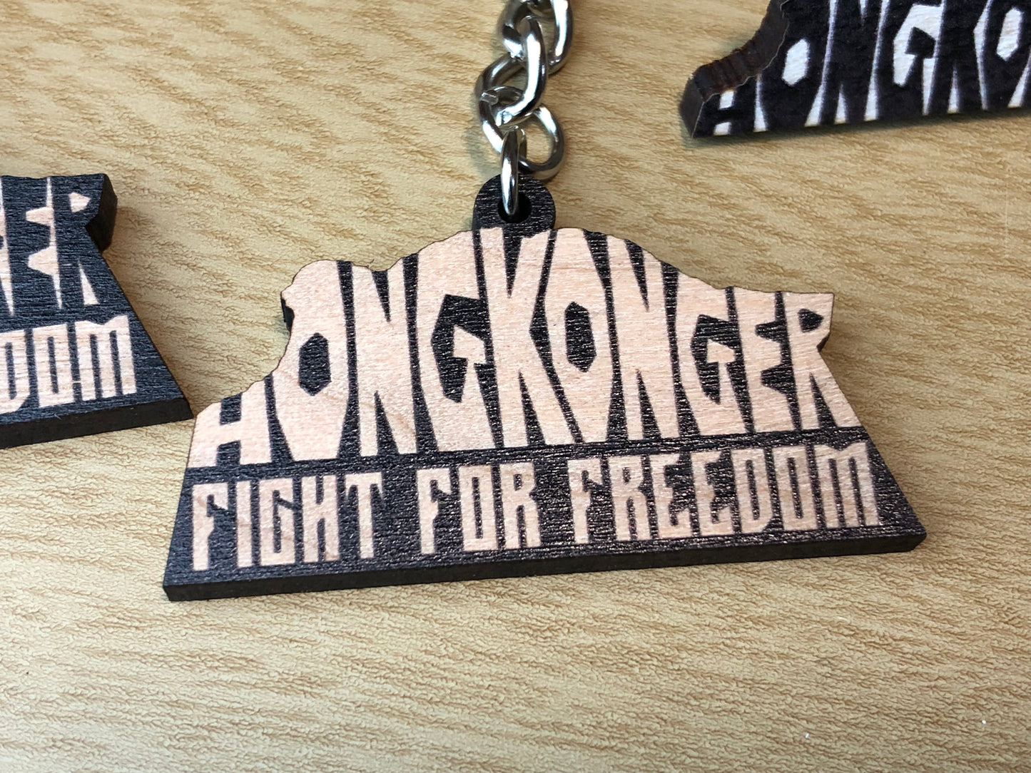 香港人的獅子山精神 Lion Rock Fight for Freedom Keychains & Pins 🇬🇧 Made in Britain