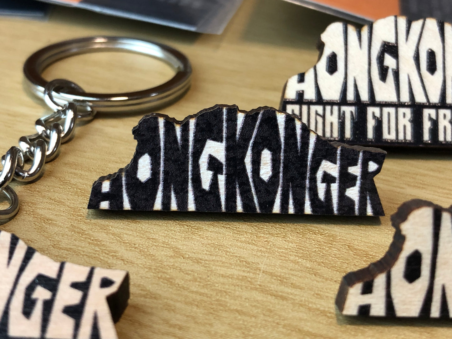 香港人的獅子山精神 Lion Rock Fight for Freedom Keychains & Pins 🇬🇧 Made in Britain