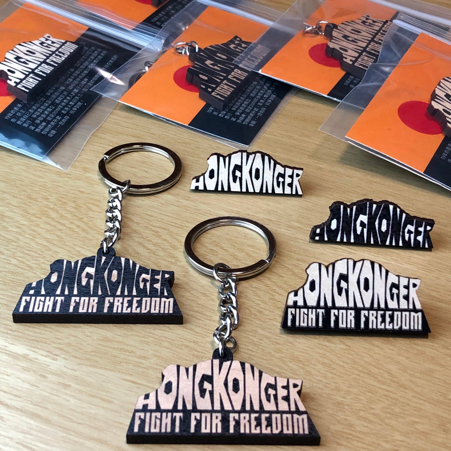 香港人的獅子山精神 Lion Rock Fight for Freedom Keychains & Pins 🇬🇧 Made in Britain