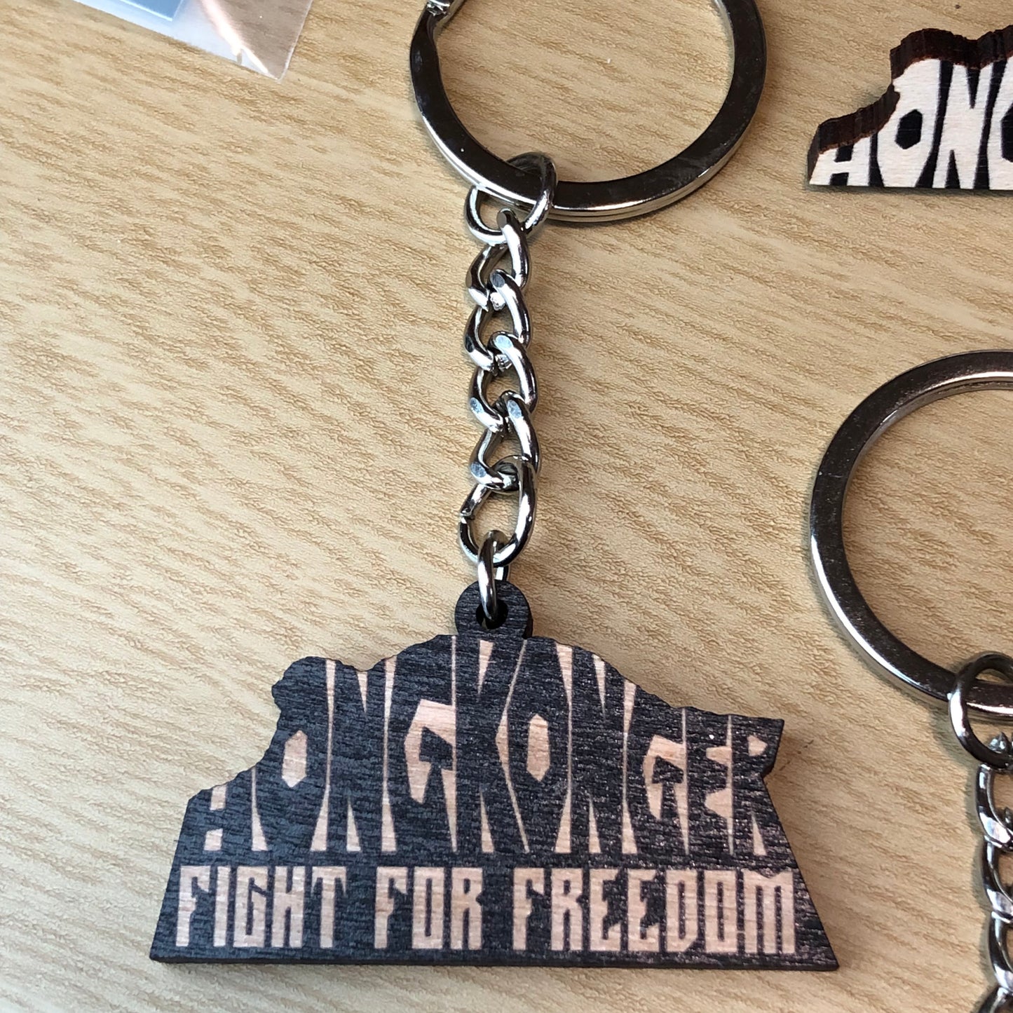 香港人的獅子山精神 Lion Rock Fight for Freedom Keychains & Pins 🇬🇧 Made in Britain