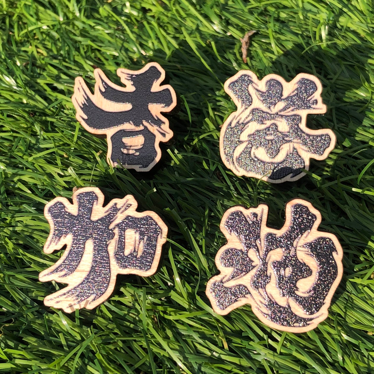 已停產 楓木製大襟章 加油一套兩粒 Add Oil Wooden Pin Badge 🇬🇧 Made in Britain