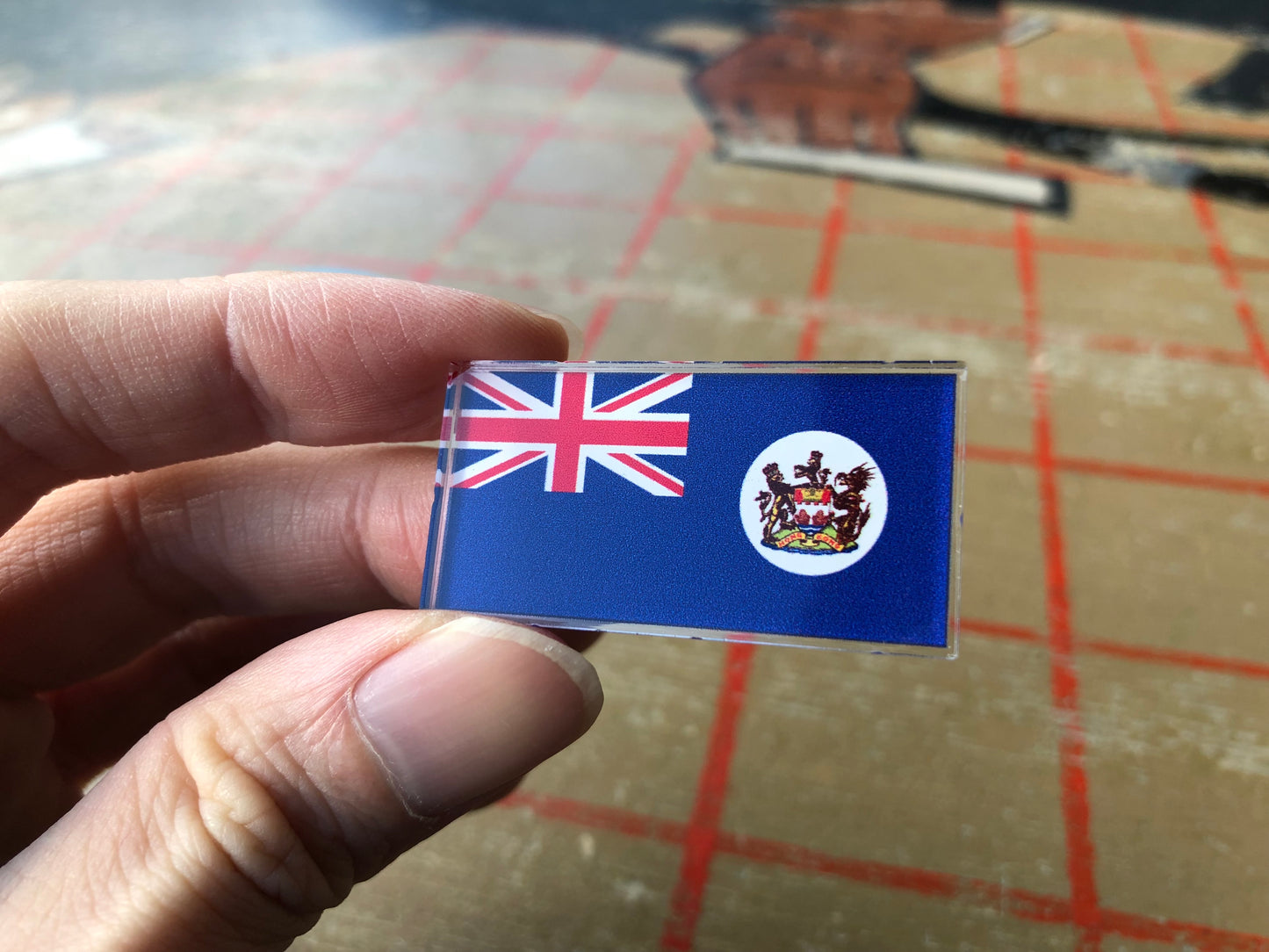 已停產 香港旗 襟章 Hong Kong Flag Acrylic Pin Badge 🇬🇧 Made in Britain