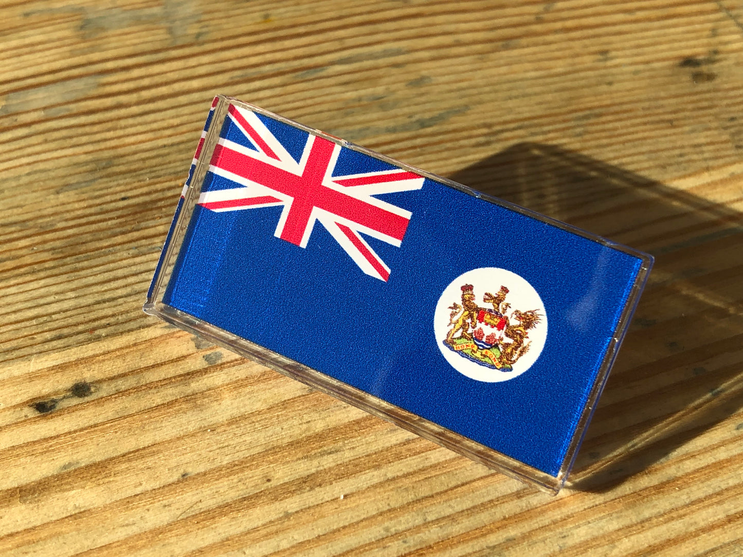歷代香港旗系列 襟章 1871–1997 Hong Kong Flag Acrylic Pin Badges 🇮🇹 Made in Italy