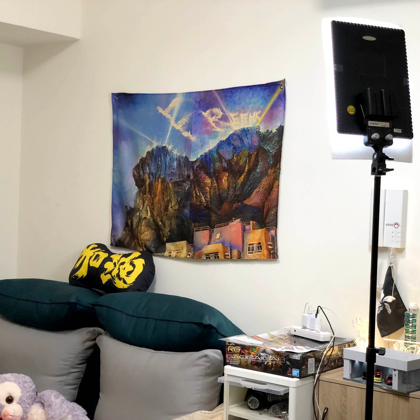 藝術家筆下的 獅子山 FreeHK 室內旗 Eyelets Indoor Flag 🇹🇼 Printed in Taiwan