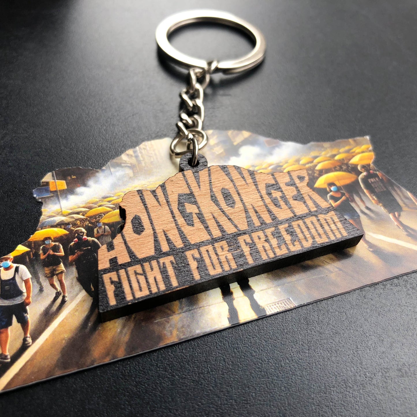 2019年後香港人的獅子山精神 櫻桃木匙扣 New Lion Rock Spirit Keychain 🇬🇧 Made in Britain