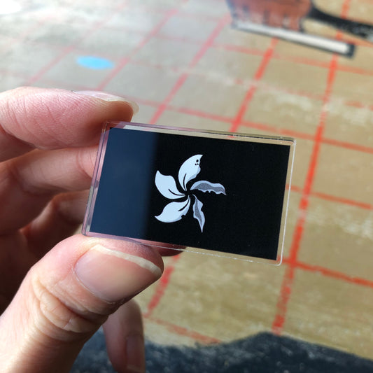 黑紫荊旗襟章 HongKonger Black Bauhinia Flag Acrylic Pin Badge 🇬🇧 Made in Britain